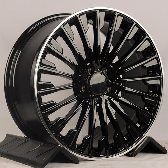 Диск Iwheel Ivf-3062 18x8 5x112 ET40 DIA66.56 BM LIP