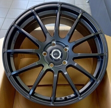 Диск Lizardo 118 (Xh165) 18x7.5 5x114.3 ET45 DIA67.1 CB